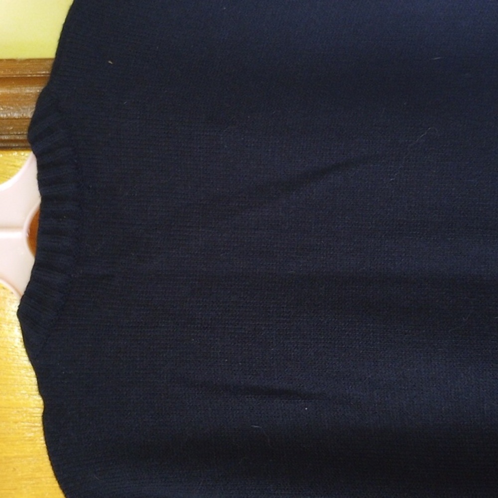 Classic Lady Large  Black Sleeveless Sweater, Tassel, Pockets - Picture 4 of 7